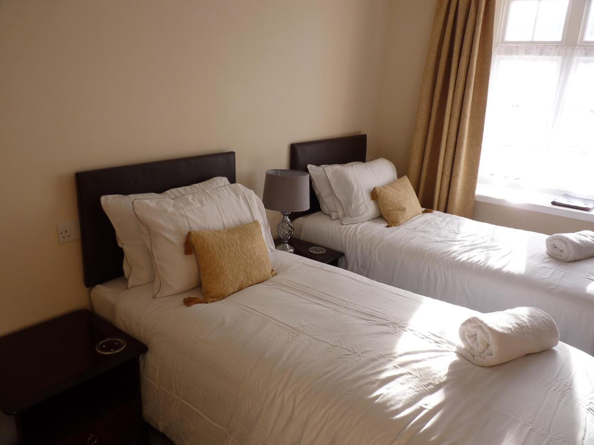 Seven Stars - Bed & Breakfast & Restaurant 欧克汉普敦 外观 照片