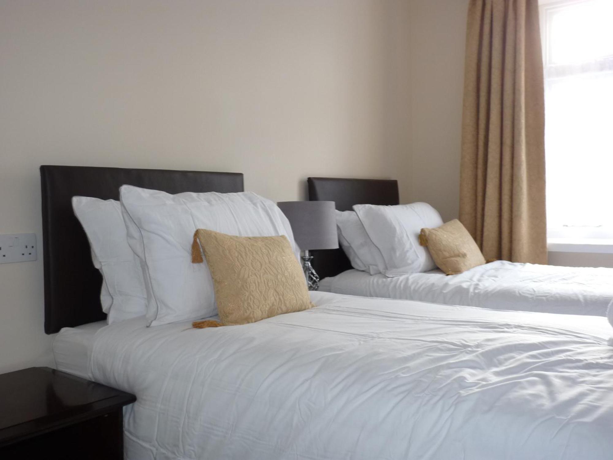 Seven Stars - Bed & Breakfast & Restaurant 欧克汉普敦 外观 照片